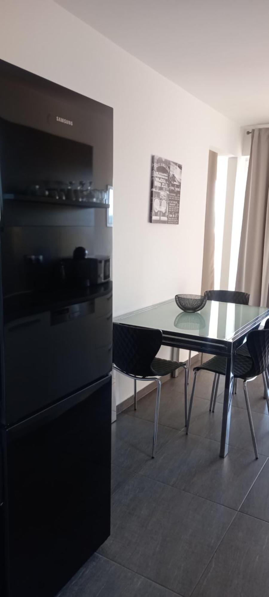 Helena Apartament *