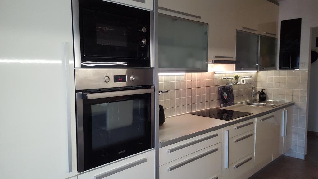 Helena Apartament